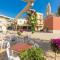 Flora Maisonettes 2