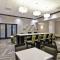 Hampton Inn & Suites Los Angeles Burbank Airport