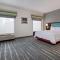 Hampton Inn & Suites Orlando International Drive North