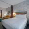 Home2 Suites By Hilton Milwaukee Downtown