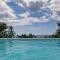 Crystal horizons retreat