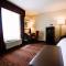 Hampton Inn & Suites Minot - Minot