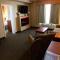 Best Western Plus Service Inn & Suites - Lethbridge
