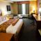 Best Western Plus Service Inn & Suites - Lethbridge