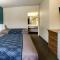 Econo Lodge University