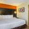 Clarion Inn & Suites - إيفانسفيل