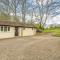 Country cottage & Tennis court