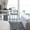 Executive Studio in Damac Hills by Suiteable - Dubái