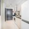 Executive Studio in Damac Hills by Suiteable - Dubái