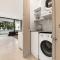 Modern 1BR Abode with Courtyard Steps to the Beach - Sidney