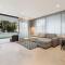 Modern 1BR Abode with Courtyard Steps to the Beach - Sidney