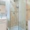2066-Apt 2 bedrooms on beach, tenis, gym, pool - Manilva