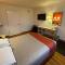 Travelodge by Wyndham Madison Heights MI