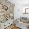 Middle Cottage - Tranquil cottage ideal for walkers
