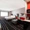 DoubleTree by Hilton Deadwood at Cadillac Jack's - ديدوود
