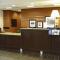 Hampton Inn & Suites Redding - Redding