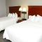 Hampton Inn & Suites Redding - Redding