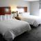 Hampton Inn & Suites Redding - Redding
