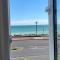 WORTHING BEACH 180 - 2 bed seafront apartment with private parking - Worthing