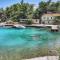 HOLIDAY HVAR lux