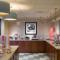 Hampton Inn & Suites State College at Williamsburg Square