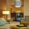 DoubleTree by Hilton St. Louis at Westport