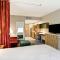 Home2 Suites By Hilton Montreal Dorval - Dorval