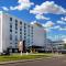 DoubleTree by Hilton Hotel Niagara Falls New York - Niagara Falls