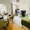 Lovely 4 Bed, Family & Contractors Luton Airport & M1 by Properties2you