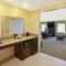 Hampton Inn & Suites - Elyria