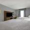 Hampton Inn & Suites Augusta West