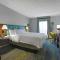 Hampton Inn & Suites Augusta West