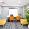 Holiday Inn Express & Suites Sacramento NE Cal Expo by IHG