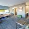 Hampton Inn & Suites Stroud
