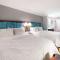Hampton Inn & Suites Chicago-Hoffman Estates - Hoffman Estates