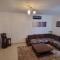 F5 -5 bedrooms Apt- Residence Hasnaoui avec parking Oran Algeria - وهران