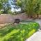 Stylish & Bright ~ Huge Backyard ~ King Beds ~ Pkg - Palmdale
