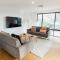 Salhus - sleep in king beds & easy walk to town