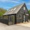 Timber Lodge - Tackley