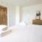 Windrush Lake 82, Puffin Lodge - P