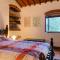 Spacious room "Ragusana" for 2 guests & child - Donnini