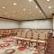 DoubleTree by Hilton Pleasanton at The Club - بليزانتون