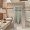 The Cincinnatian Curio Collection by Hilton - سينسيناتي