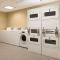 Hampton Inn & Suites Aberdeen/APG South - إدجوود
