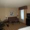 Hampton Inn & Suites Charlotte-Airport - Шарлотт