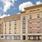 Hampton Inn by Hilton Detroit Dearborn, MI - ديربورن