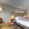 Holiday Inn Express & Suites Galesburg, an IHG Hotel