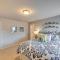 9 Mi to Frisco Square Stylish Home with Backyard - Prosper