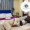 One Palm Tree Villas Condominium - Studio 5M with Balcony - Across Terminal 3 Airport