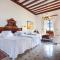 Hotel Llenaire